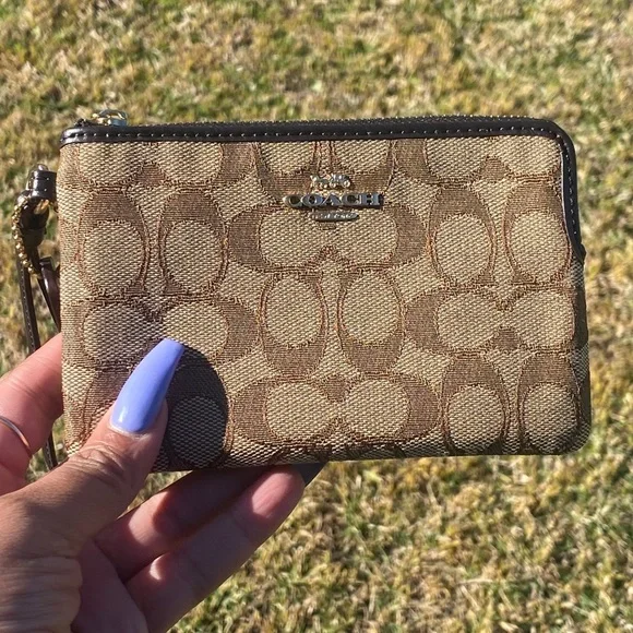 COACH signature wristlet , NWT - Picture 3 of 14
